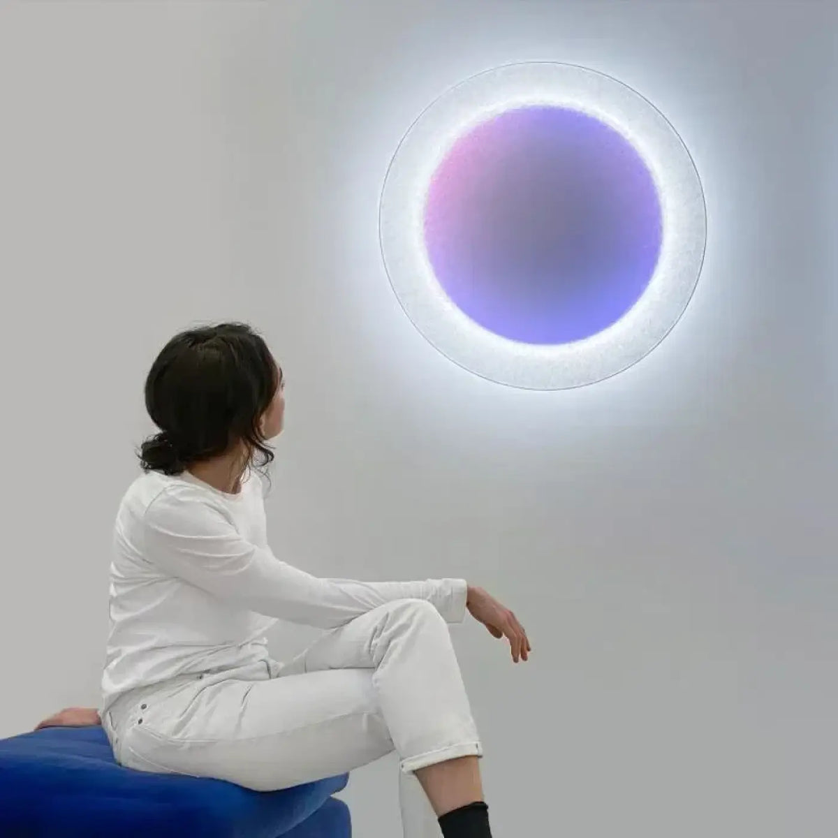 Applique Murale Ronde Multicolore Dimmable – Zirel