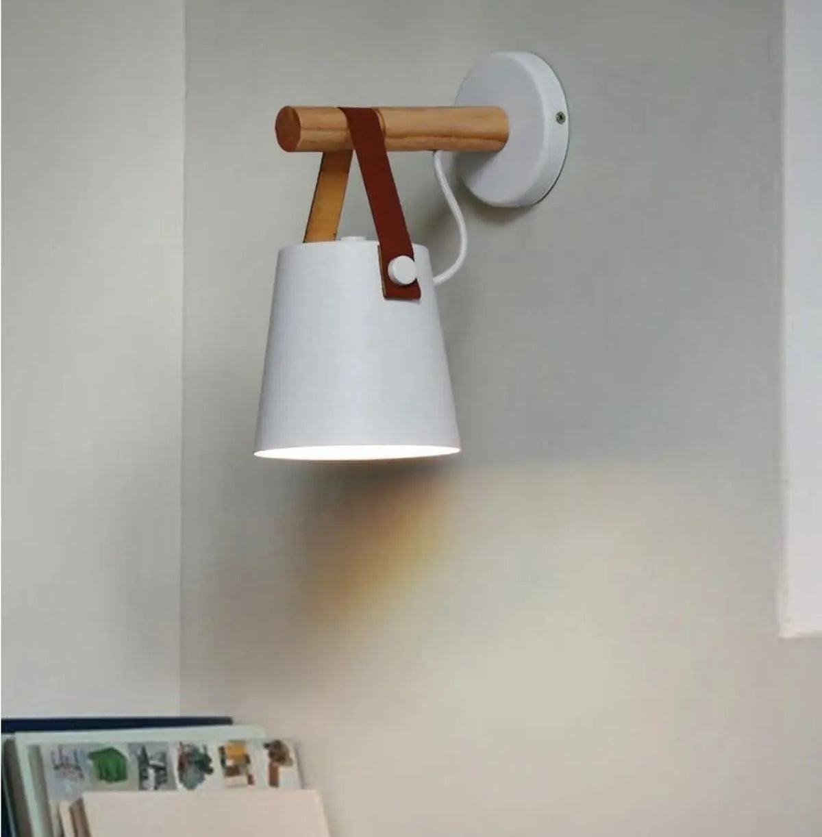 Applique Murale Scandinave en Bois – Rimon