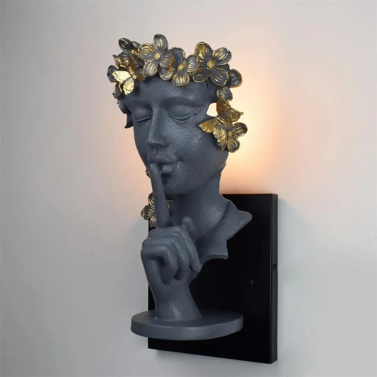 Applique Murale Visage Couronne de Lauriers – Ilan
