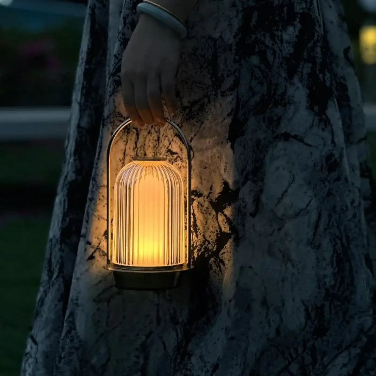 Lampe de Chevet Boule ou Cylindre – Nivine
