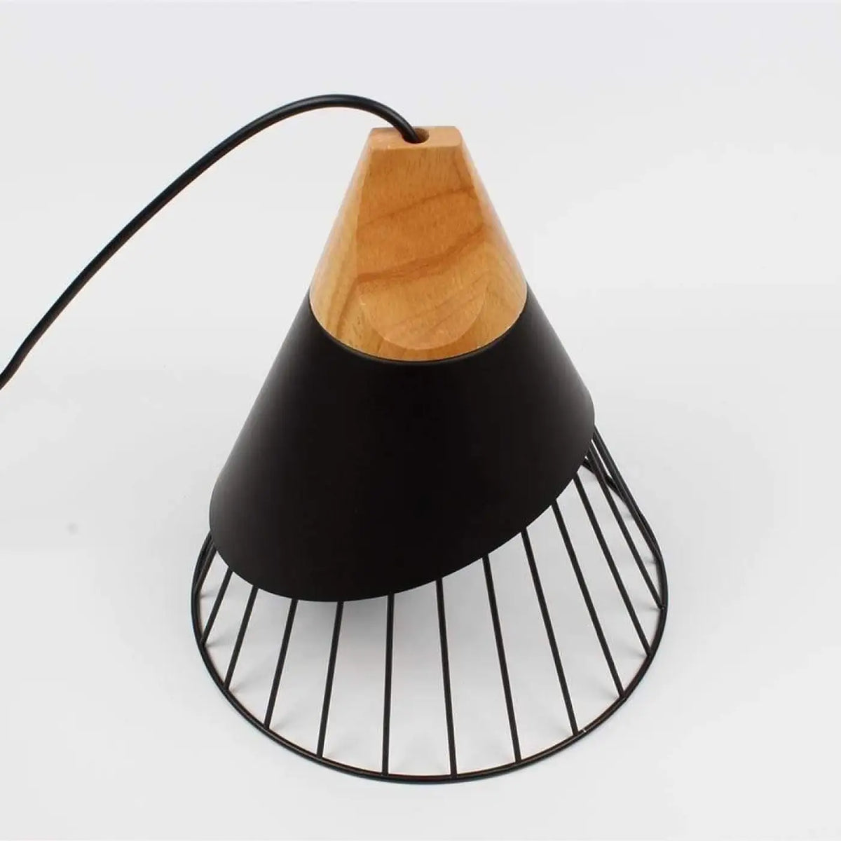 Suspension Simple et Épurée – Jario