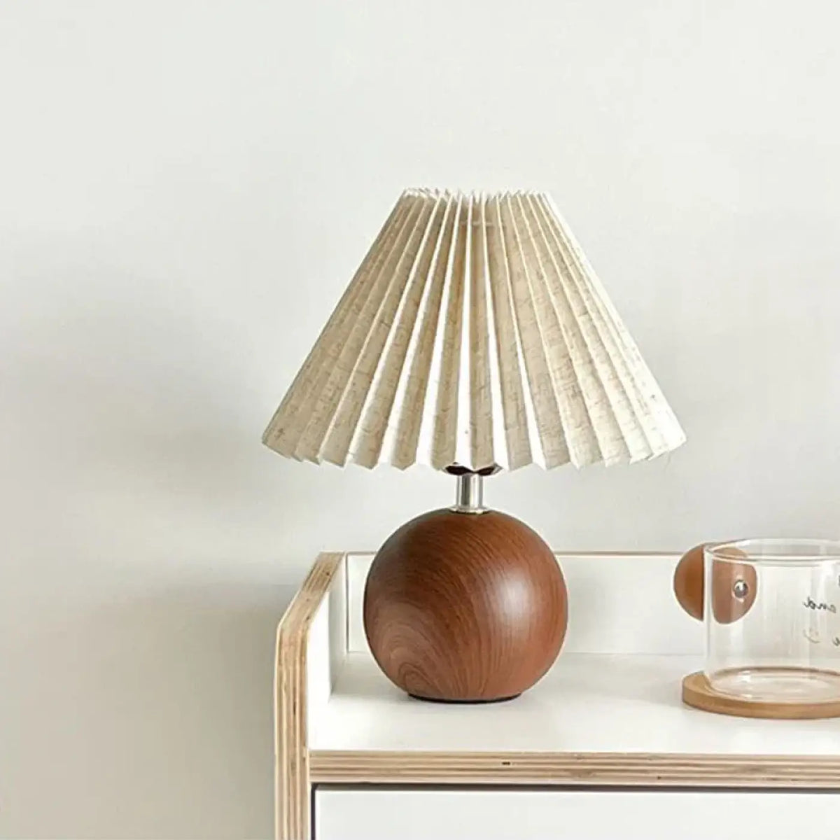 Lampe en Bois Abat-jour Plissé – Mévon