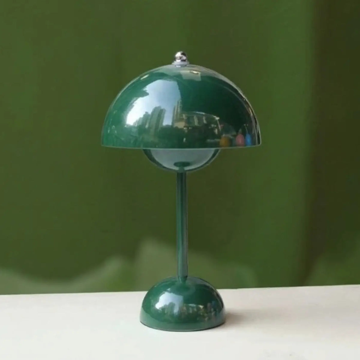 Lampe Colorée à Diffuseur Sphérique – Zérel