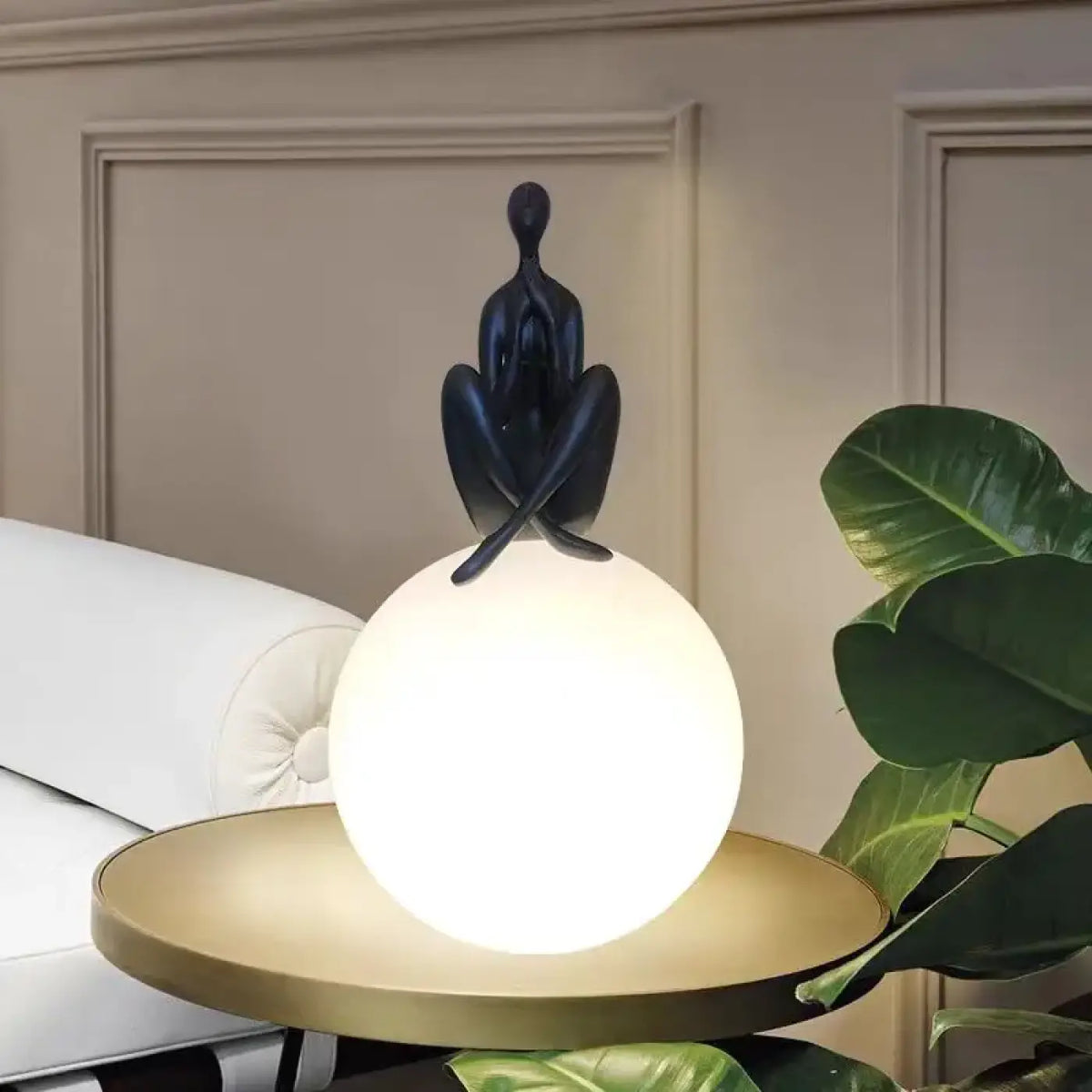Lampe Silhouette Enlacée et Sphère – Téno
