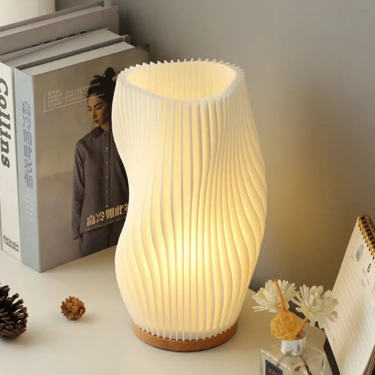 Lampe à Poser Sculpturale Vague – Linette