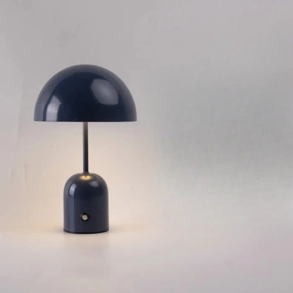 Lampe en Métal Abat-jour Demi-Sphère – Salane