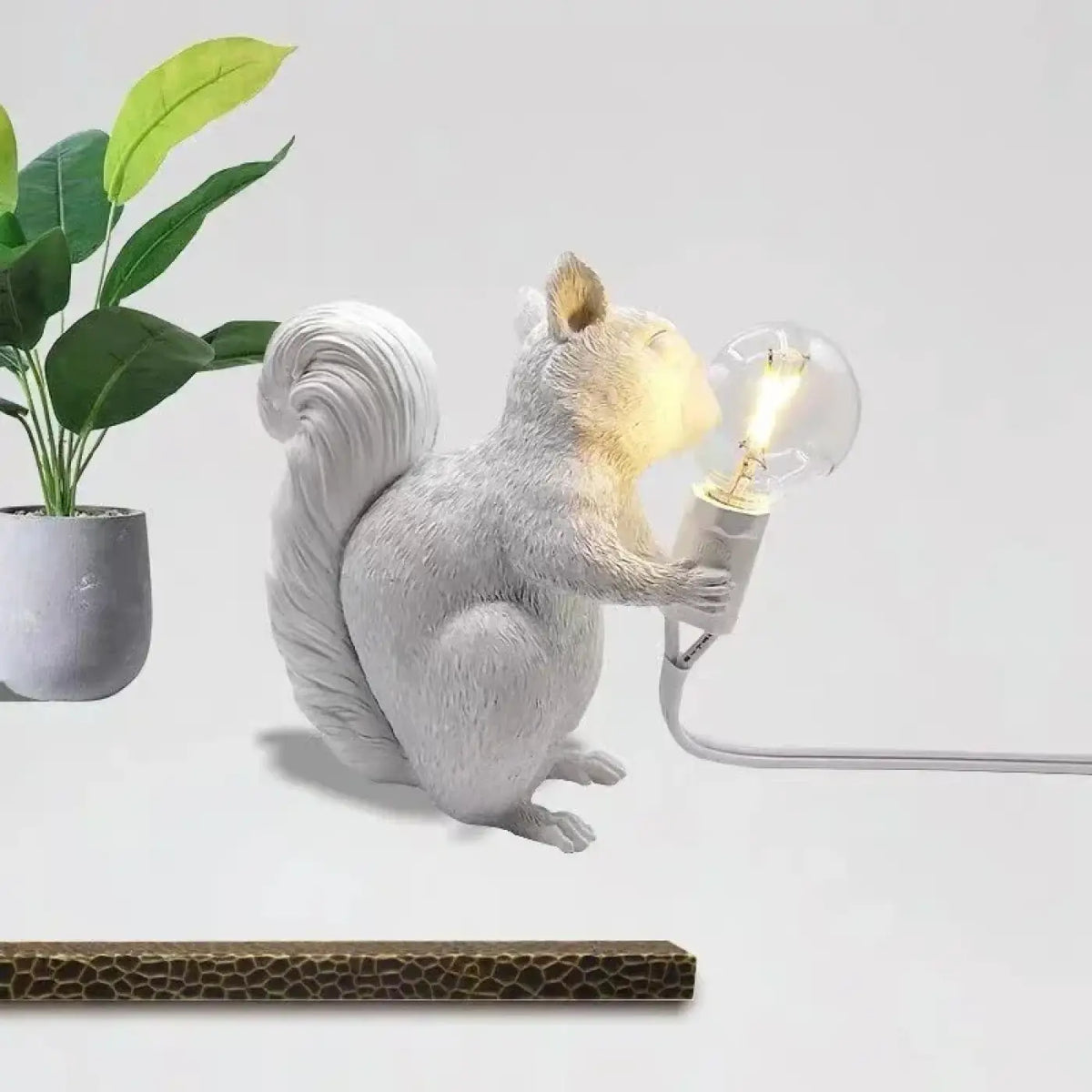 Lampe Écureuil avec Ampoule – Nivo