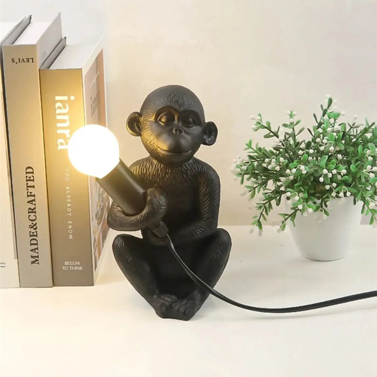 Lampe de Table Singe Assis – Livelle