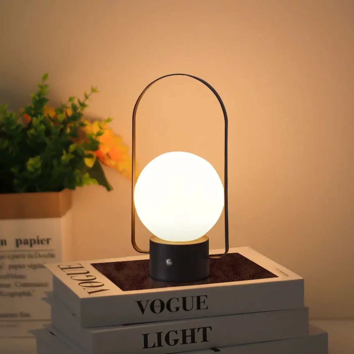 Lampe à Poser Sphère et Arche Métal – Filine