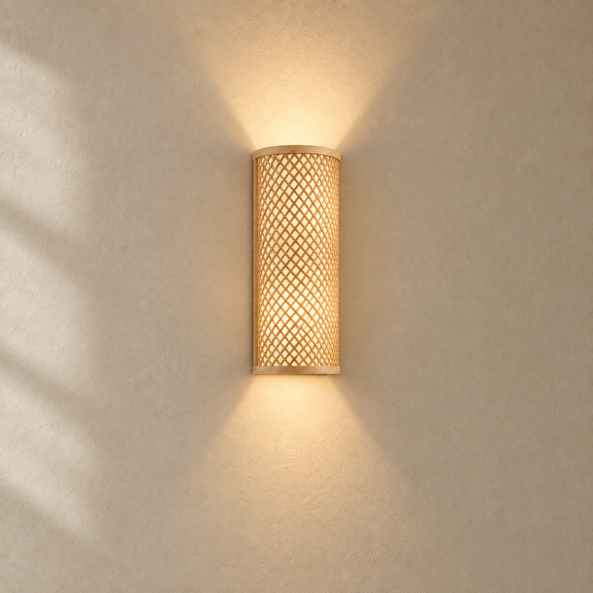 Applique Murale en Bambou Tressé – Kaya