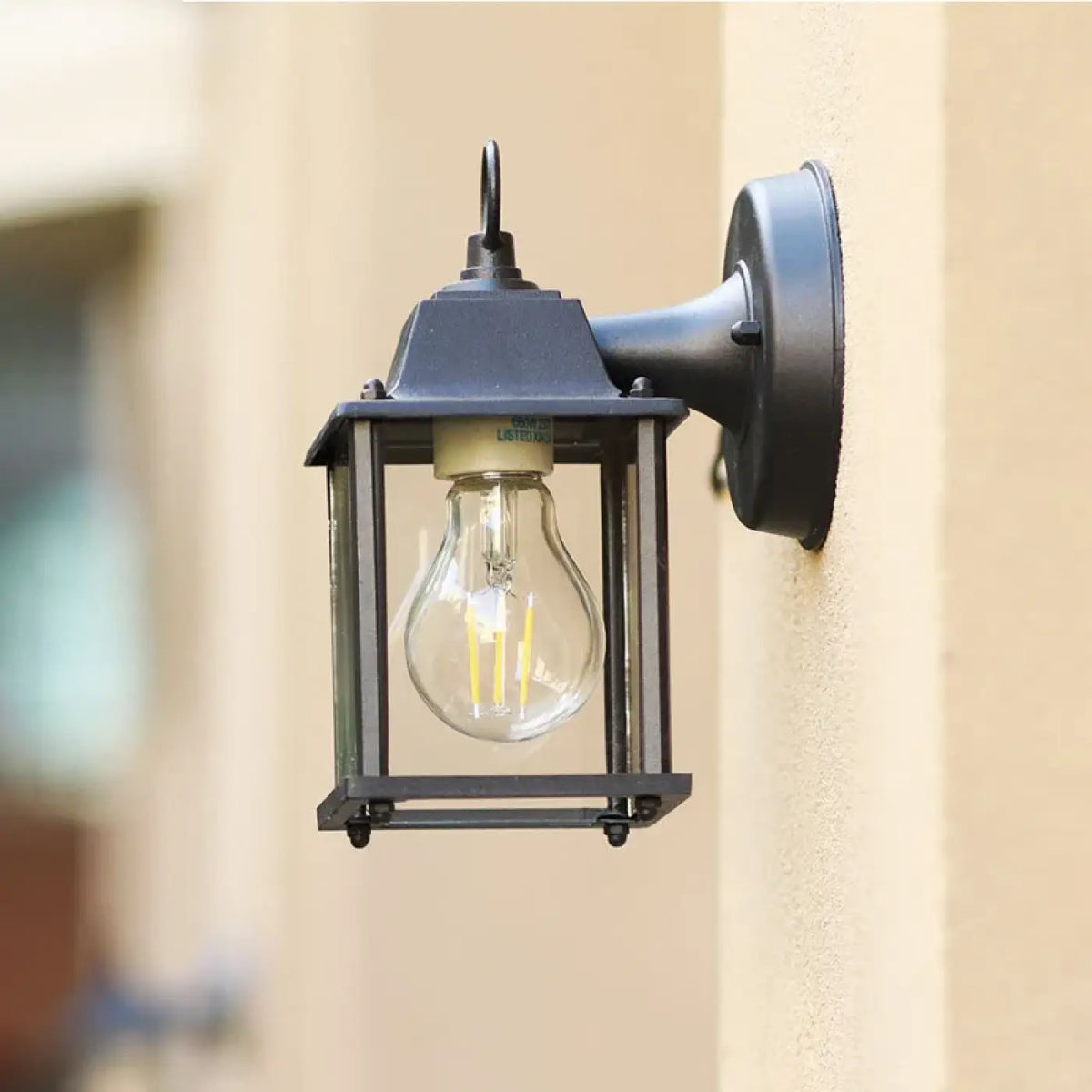 Petit Luminaire Extérieur Noir E27 – Soria