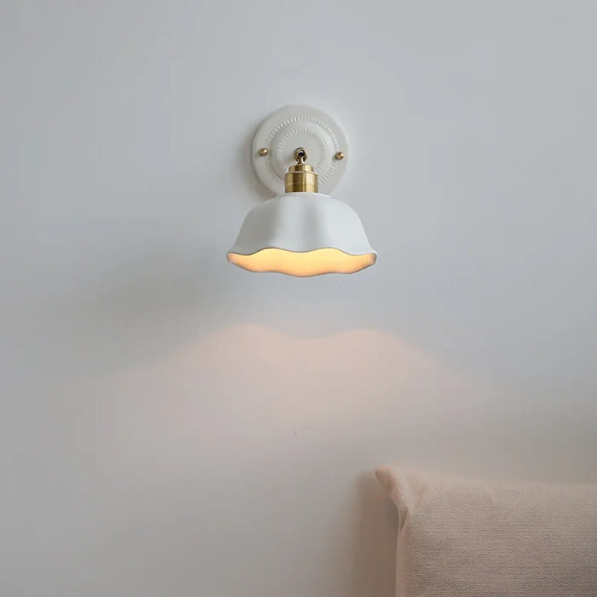 Petite Applique Murale Effet Céramique – Famane