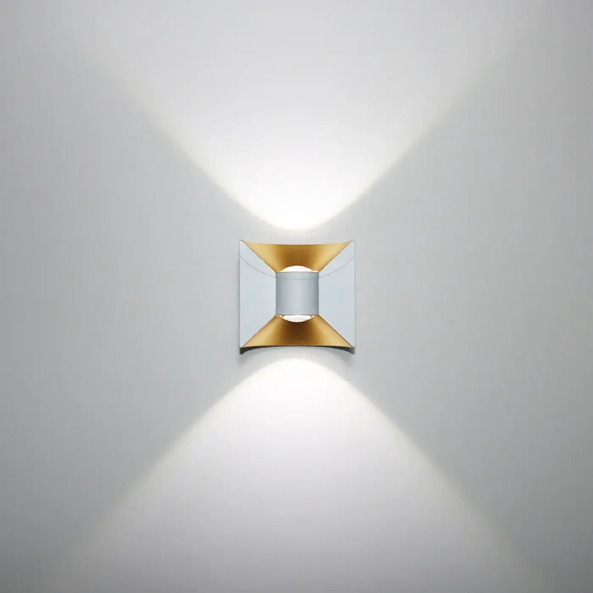 Applique Extérieure Incurvée en Aluminium – Merel