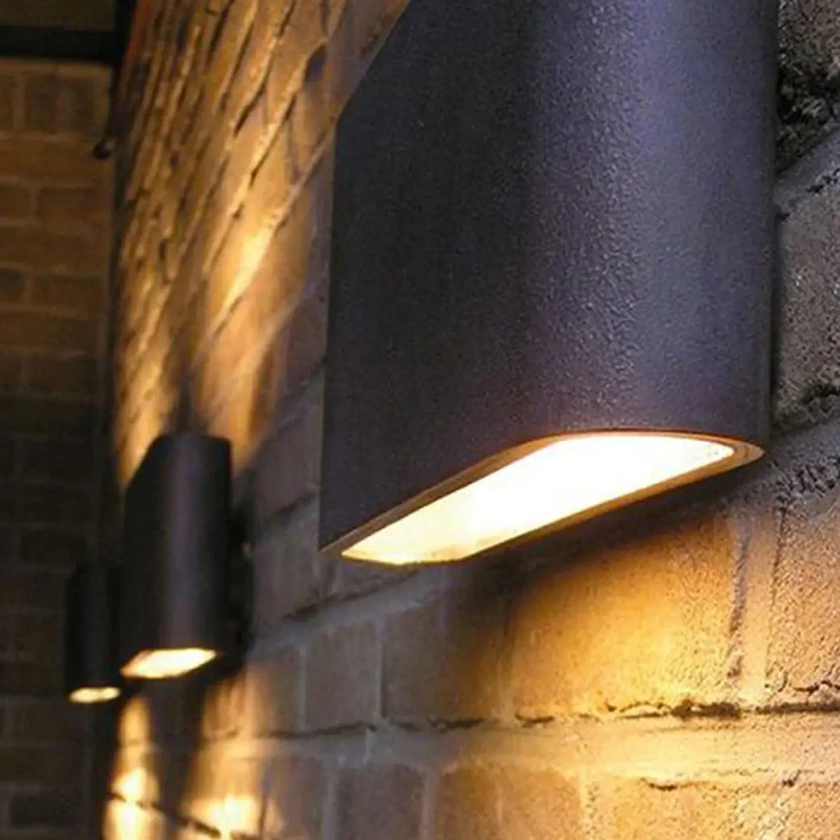 Applique Extérieure LED Compacte – Névo