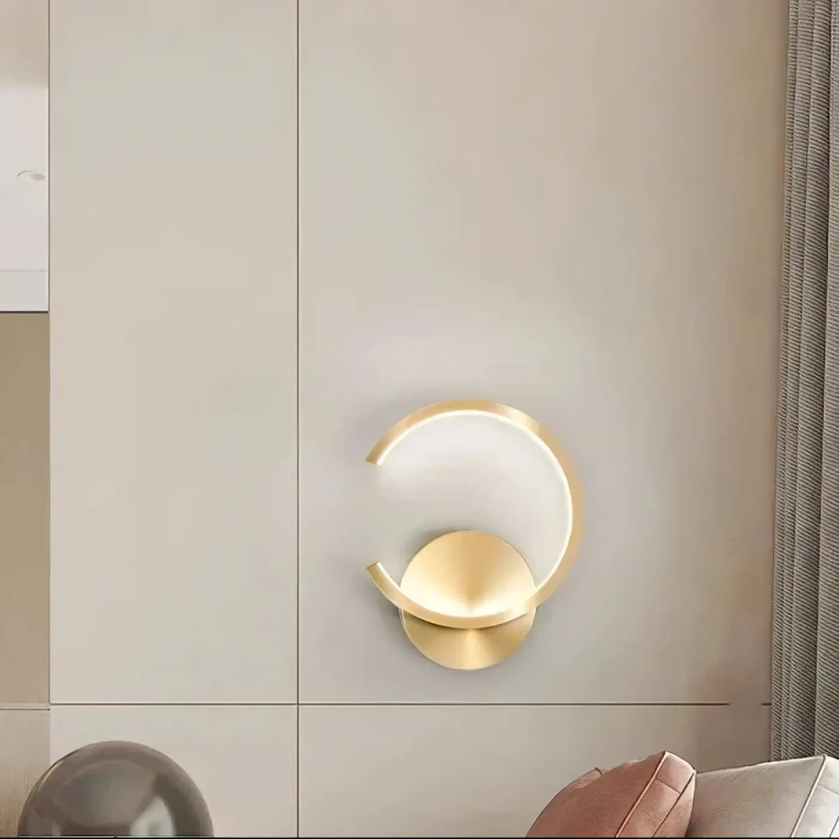 Petite Applique Murale LED Arc de Cercle – Jérette