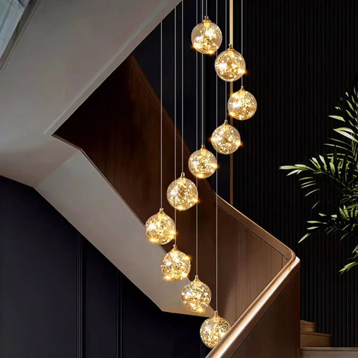 Plafonnier Cascade à LED Dorées – Zinon