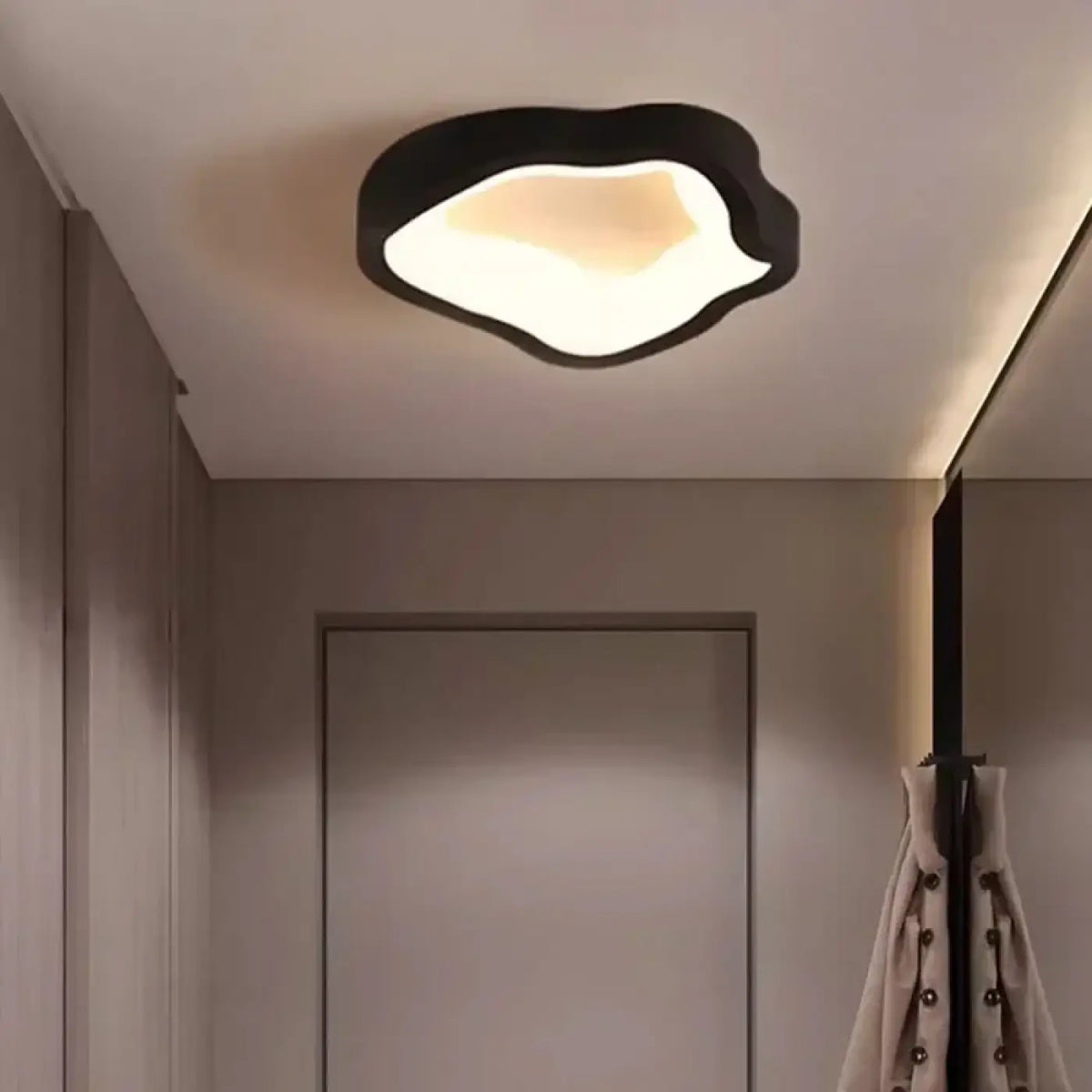 Plafonnier LED Minimaliste pour Entrée – Ladelle