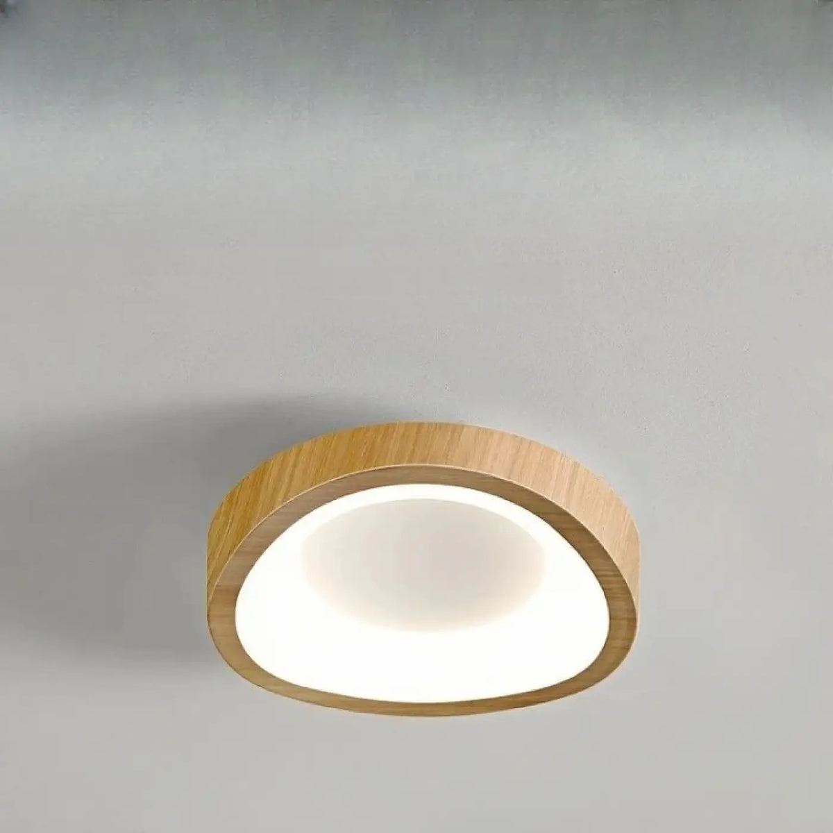 Plafonnier en Bois Organique – Tomel