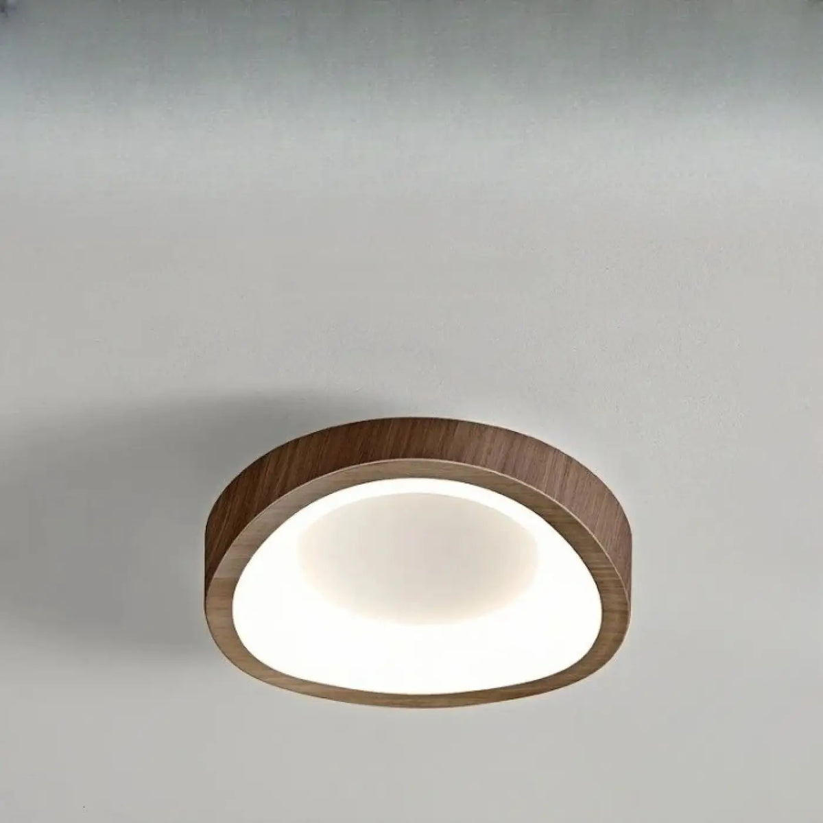 Plafonnier en Bois Organique – Tomel