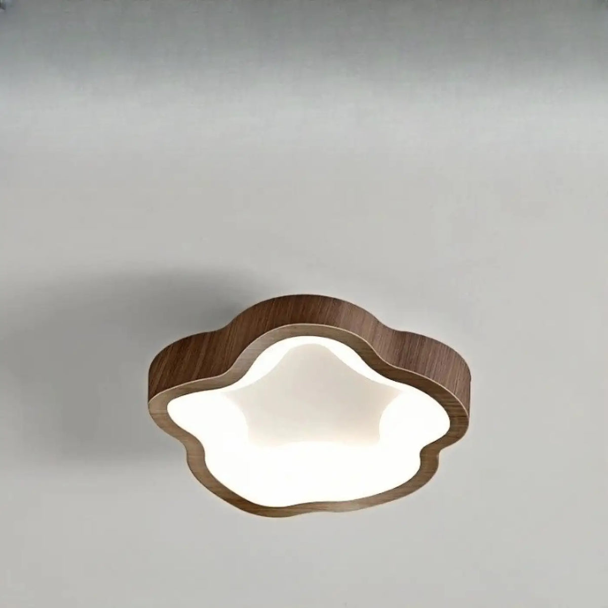 Plafonnier en Bois Organique – Tomel