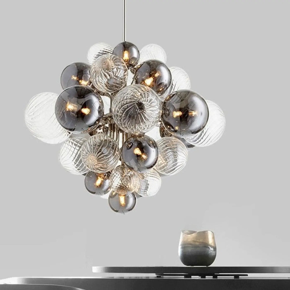 Suspension Boule en Verre Noir – Mosis