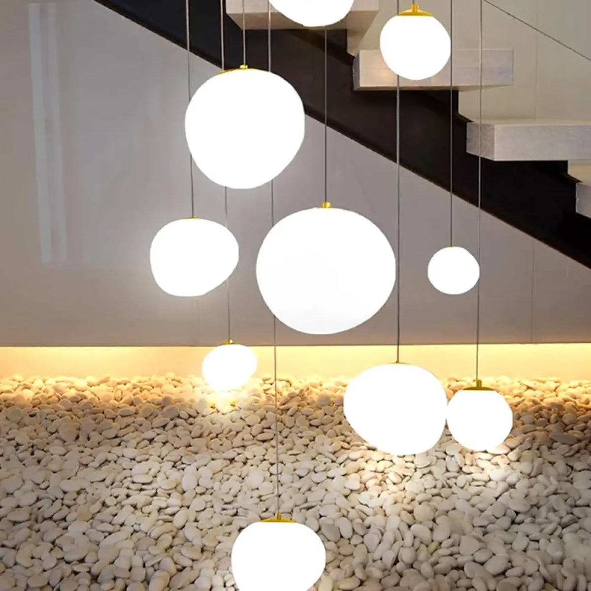 Suspension Cascade Boules Blanches – Jadelle