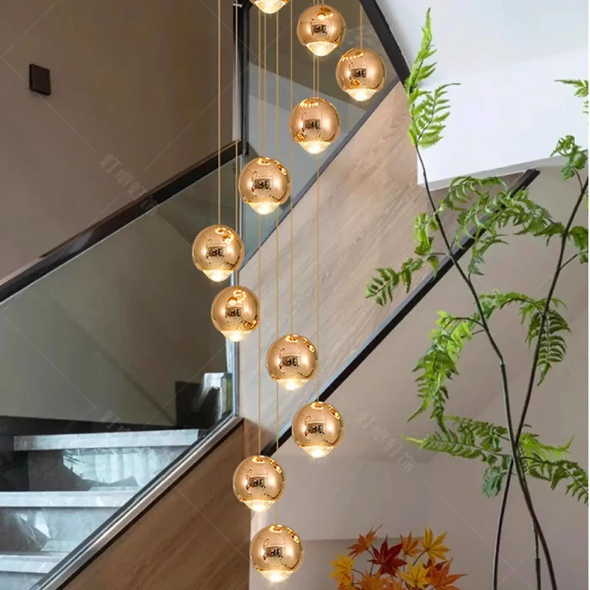Suspension Cascade Spirale Boules Dorées – Bovette