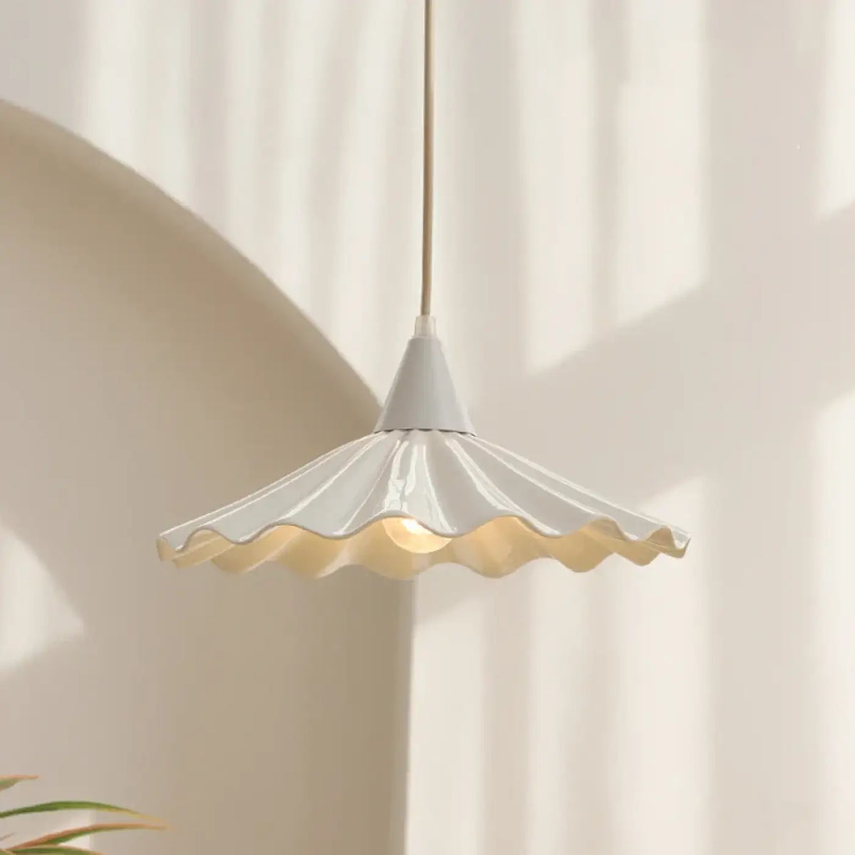 Suspension Céramique Blanche Ondulée – Nisine