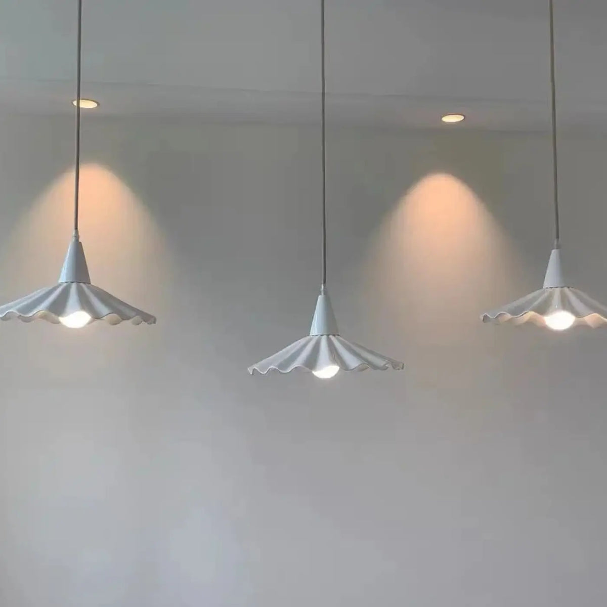 Suspension Céramique Blanche Ondulée – Nisine