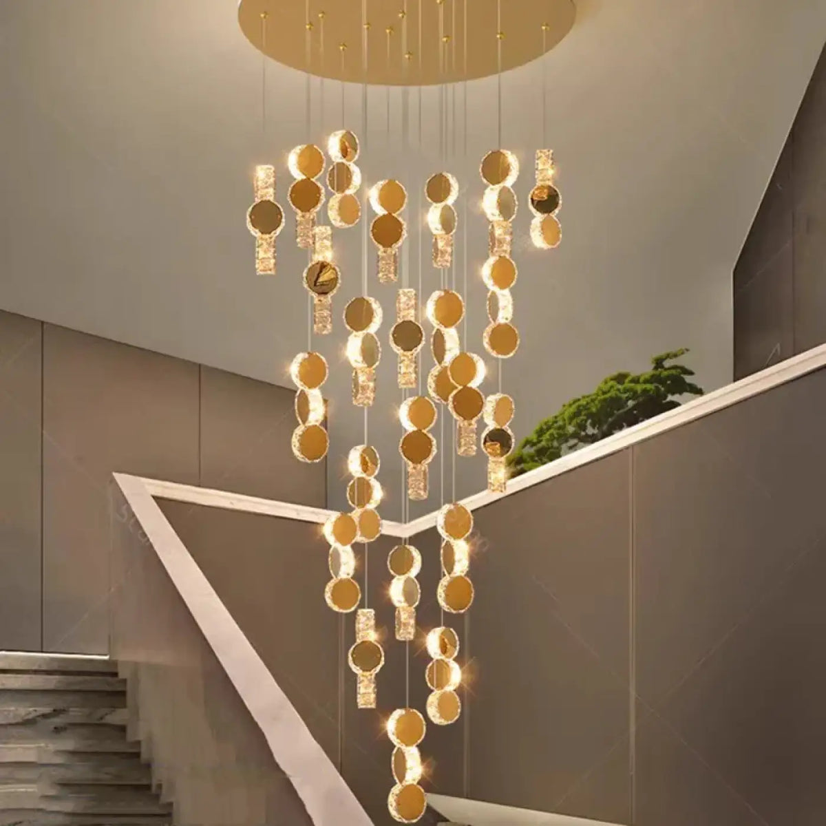 Suspension Cascade de Boules Dorées – Ovel