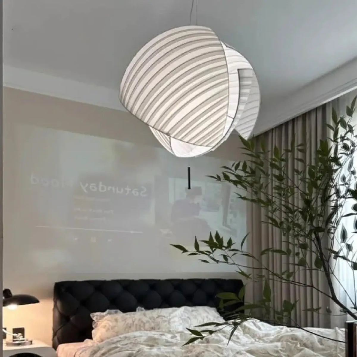 Suspension Sphère en Tissu Plissé – Omane