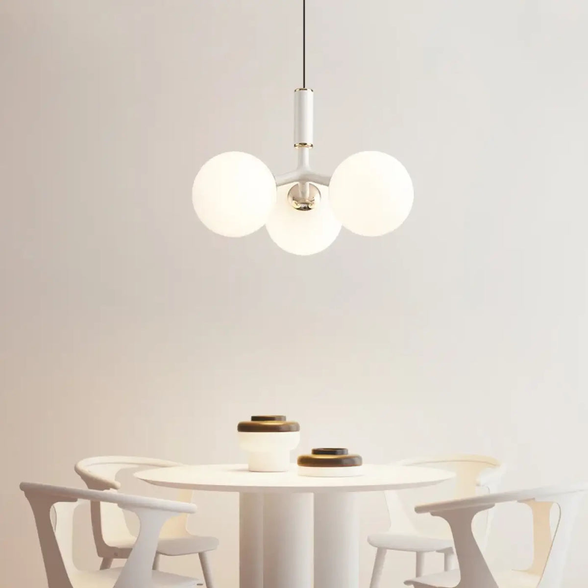 Suspension Trois Globes en Verre Opalin – Birelle