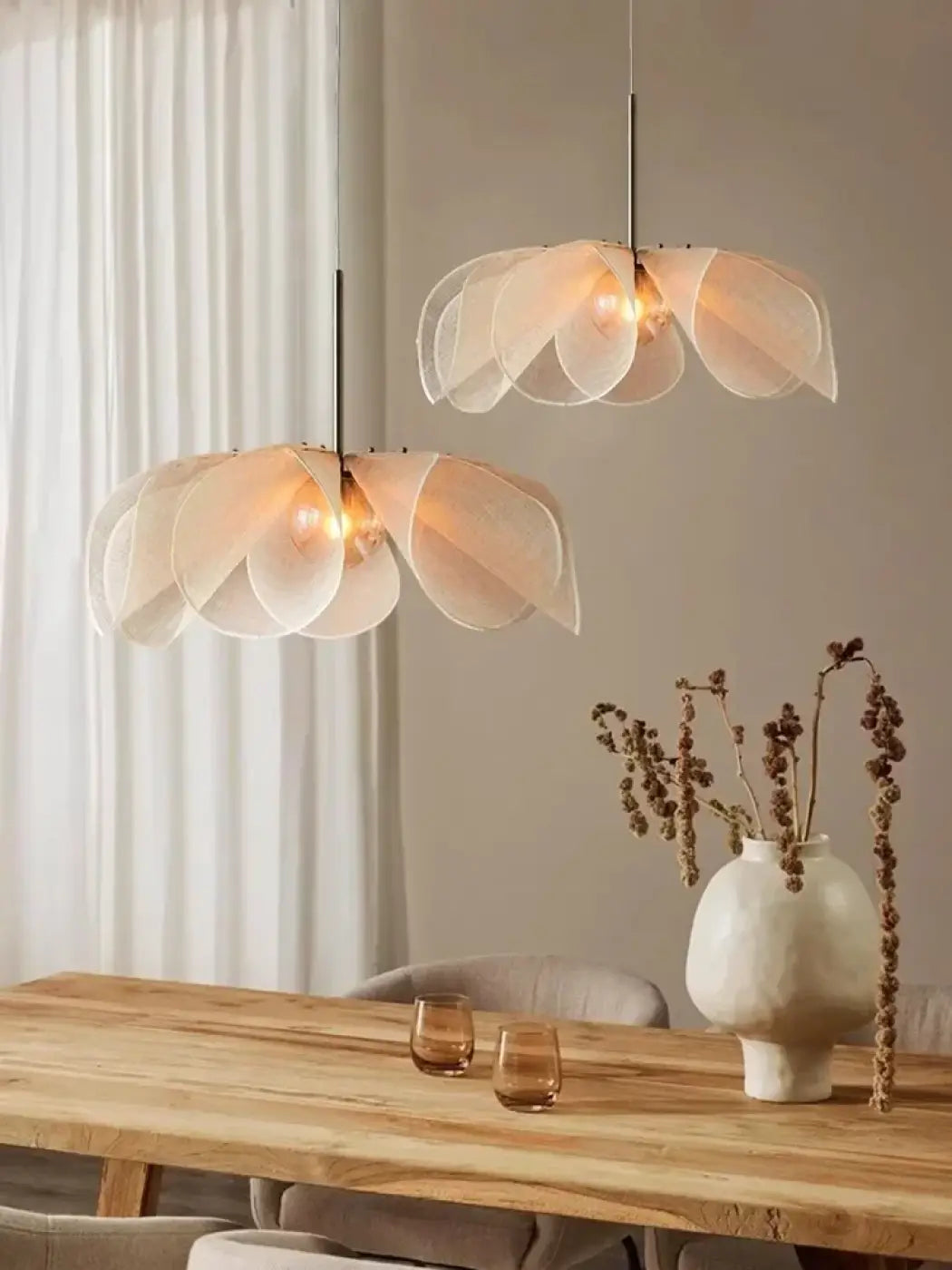 Suspension Pétales en Tissu Beige – Cléron