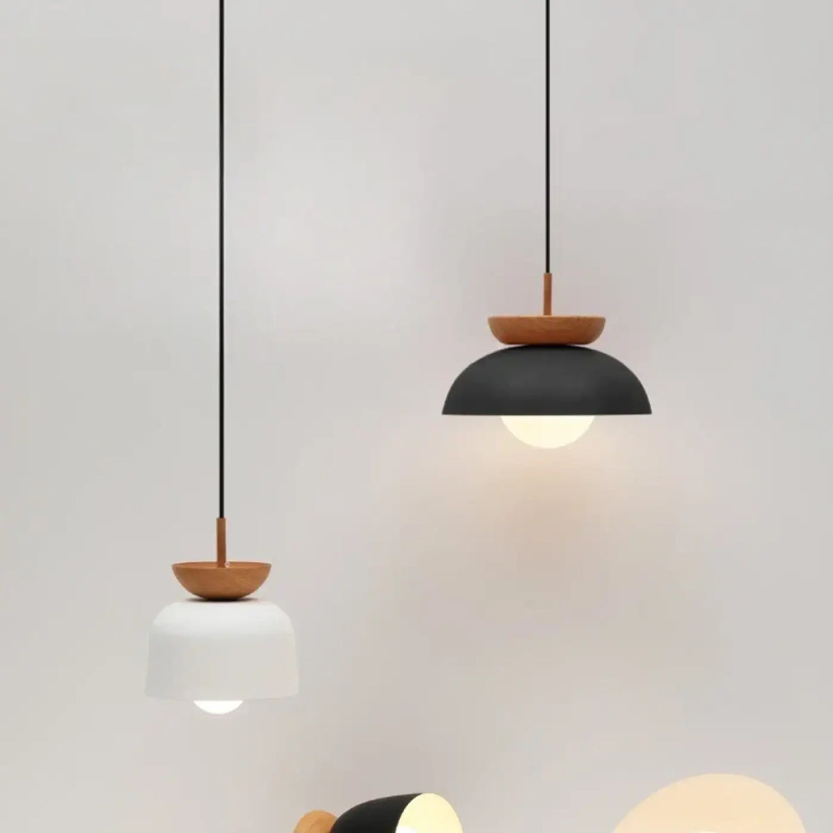 Suspension Scandinave avec Détail Bois – Rivane