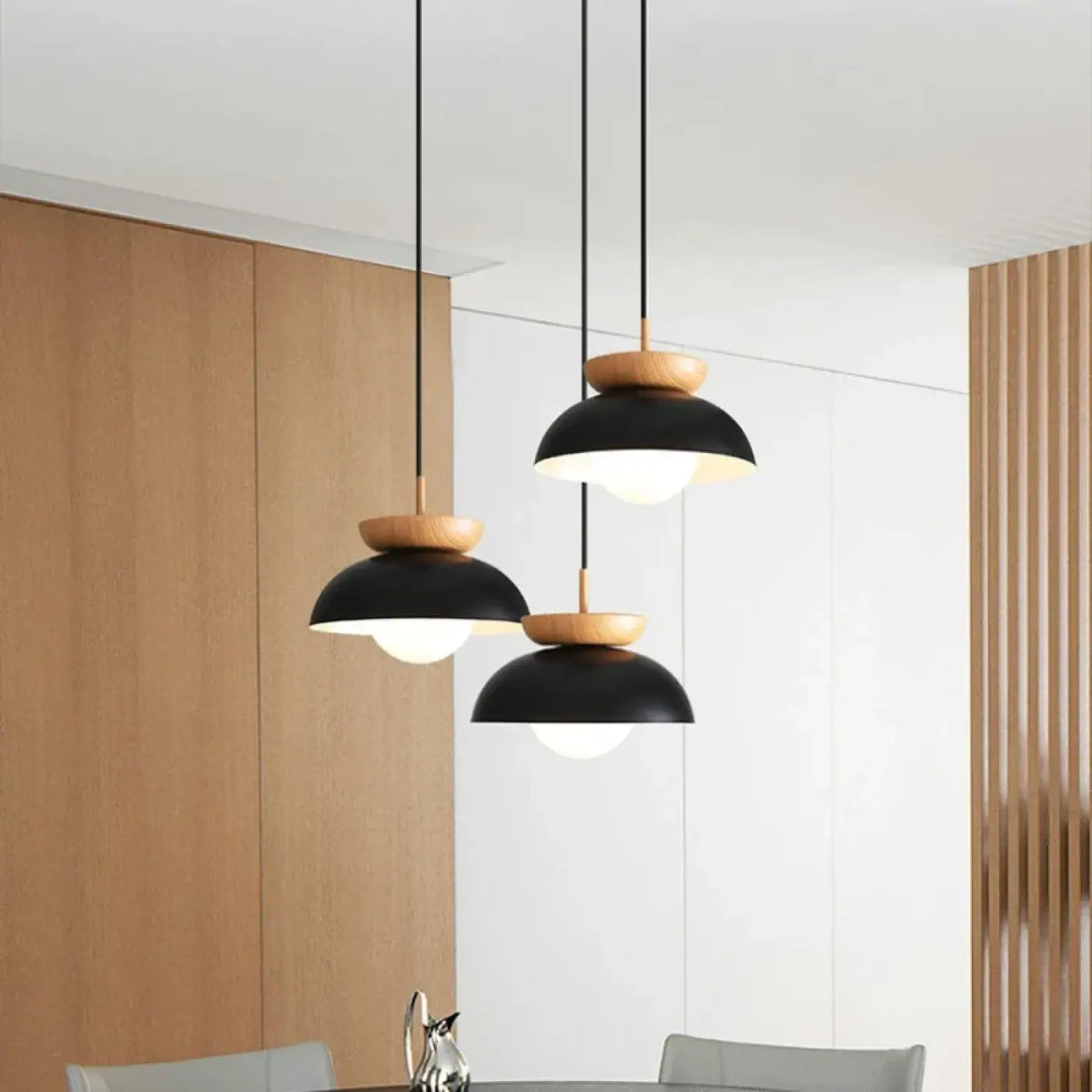 Suspension Scandinave avec Détail Bois – Rivane