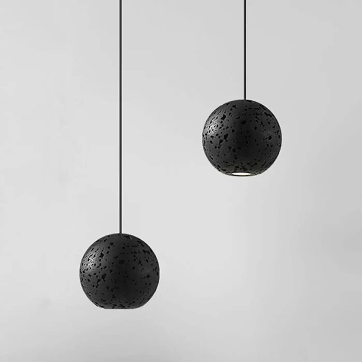 Suspension Sphère Noire Minimaliste – Namane