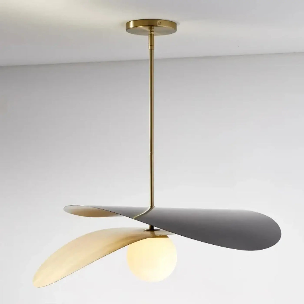 Suspension Trois Pales Blanc et Doré – Kavine