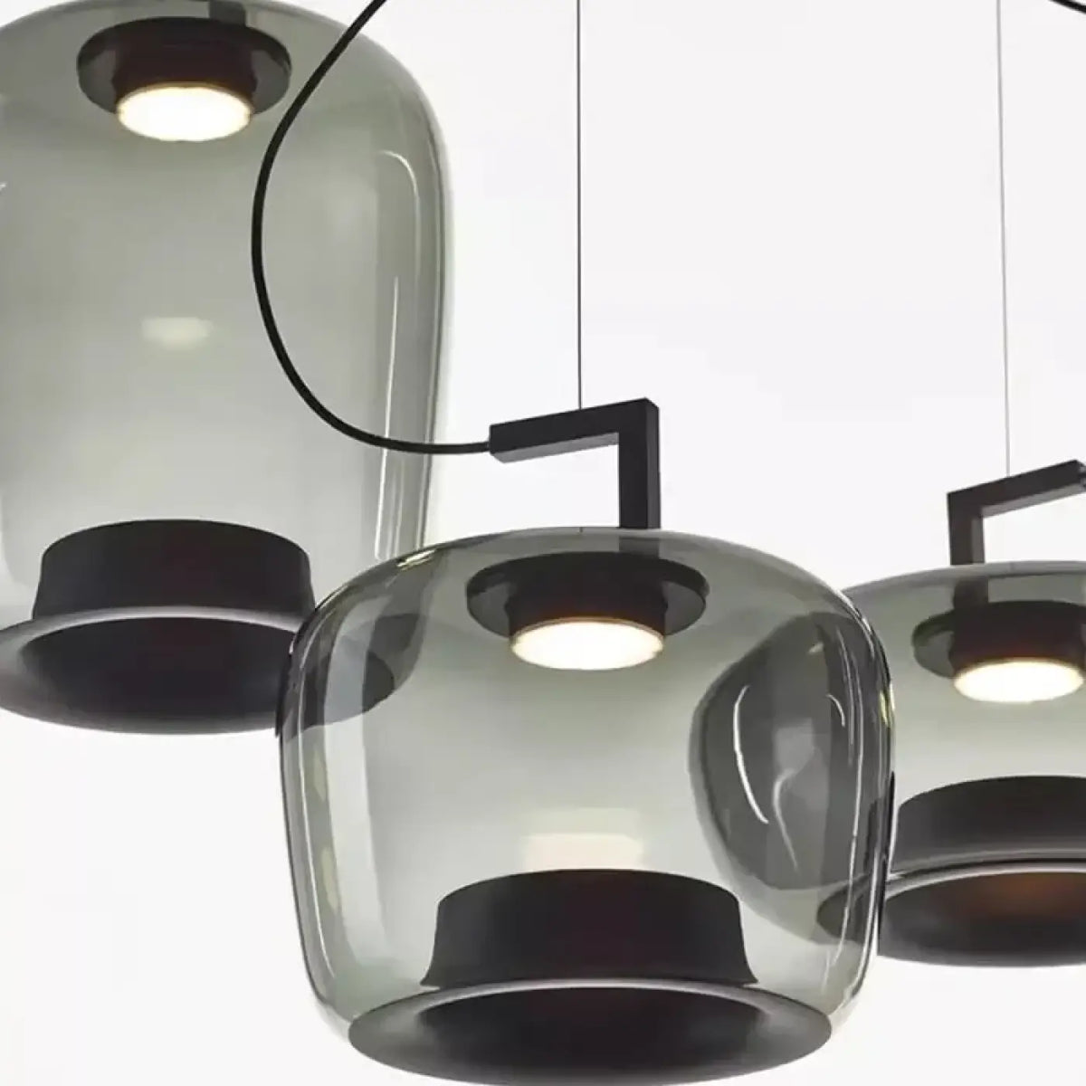 Suspension Design en Verre Fumé – Clivane