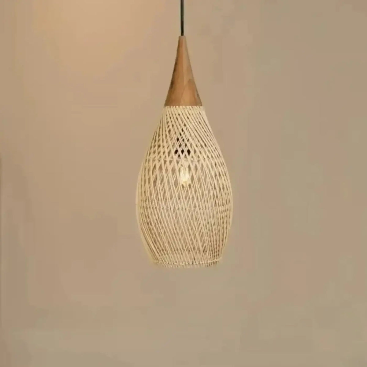 Suspension Goutte en Rotin et Bois – Révine