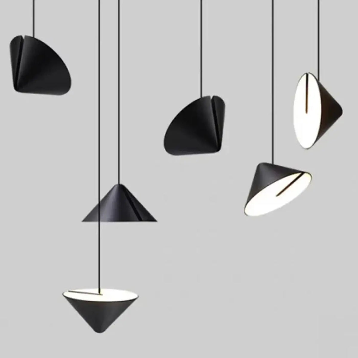Suspension LED Acrylique et Cadre Noir – Noris