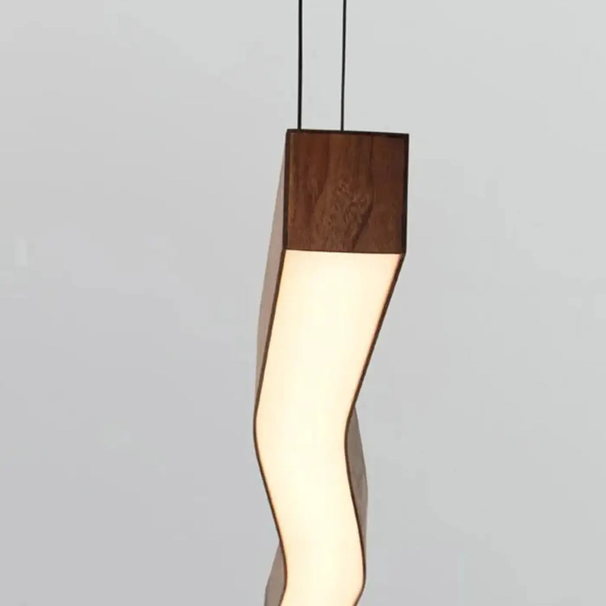 Suspension LED Ondulée en Bois – Bovio