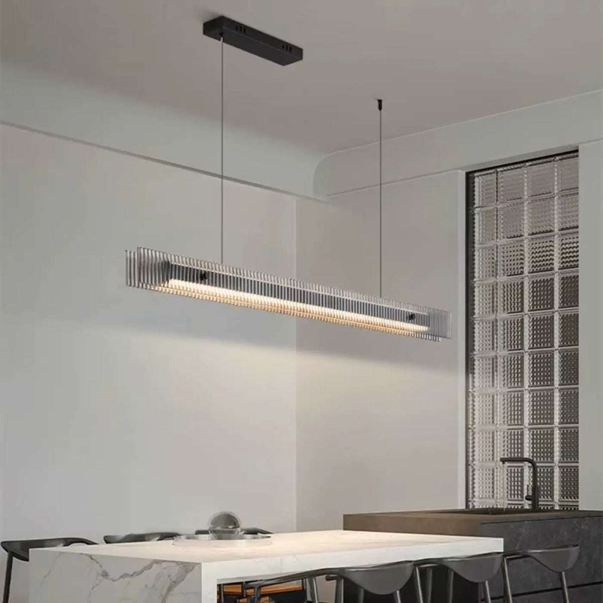Suspension LED Horizontale en Verre Strié – Zimio