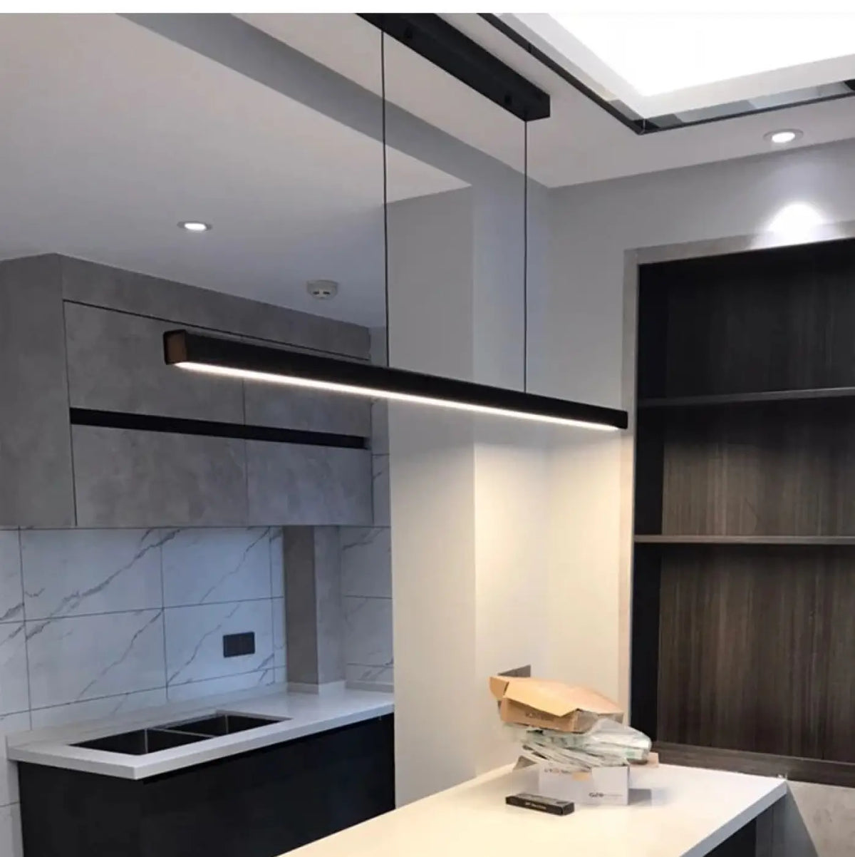 Suspension Linéaire LED Noire – Kadel