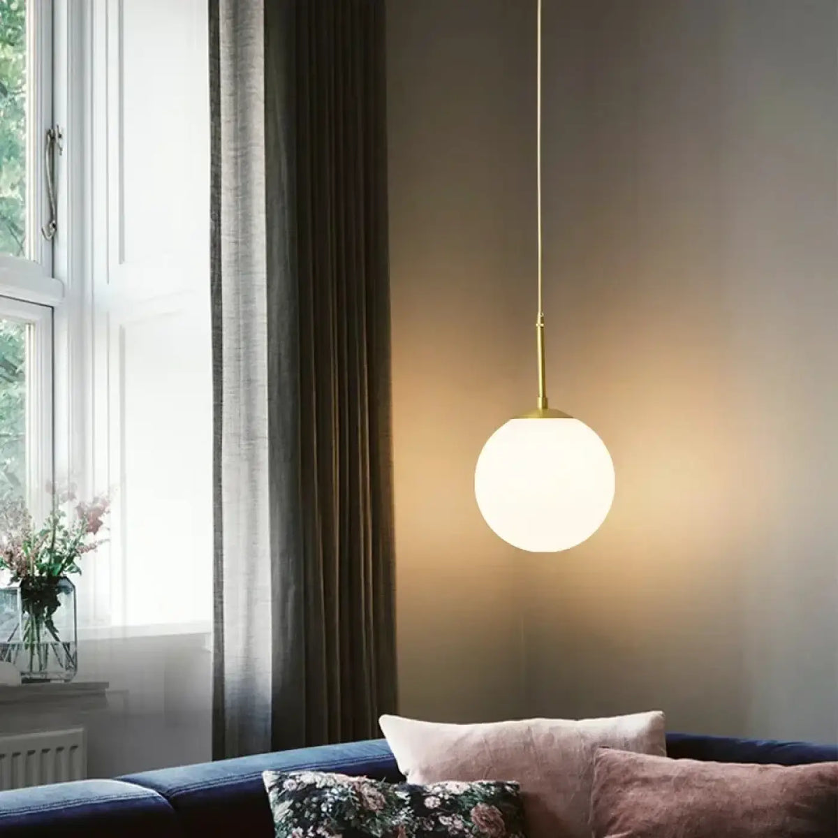 Suspension Boule Blanche Long Câble – Lorane