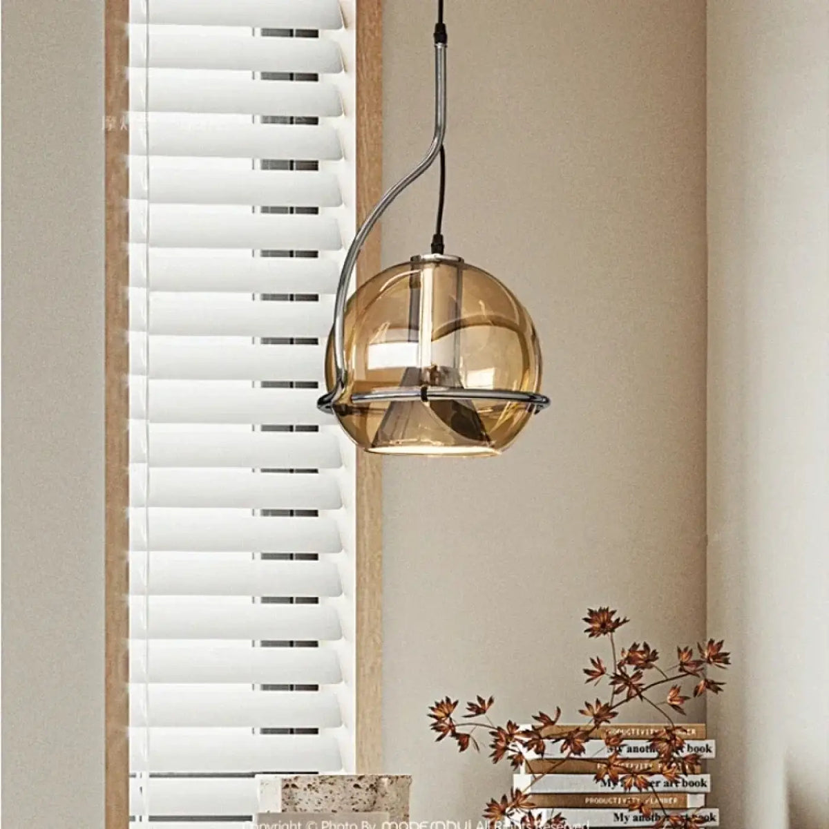 Suspension Boule en Verre Marron – Lémo