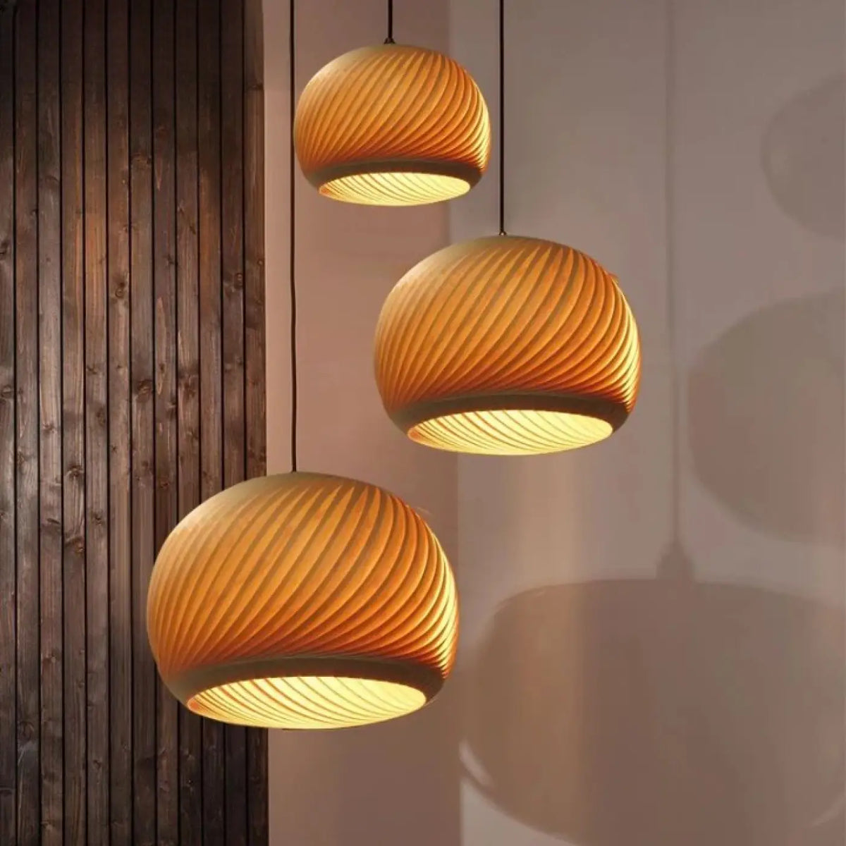 Suspension en Bois aux Formes Douces – Varon