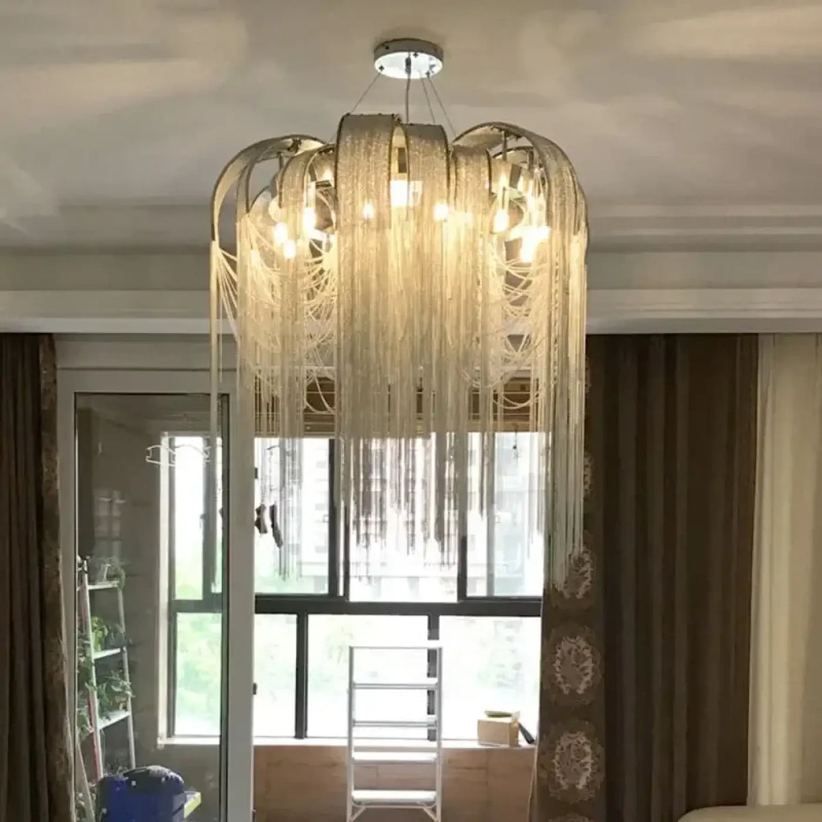 Suspension à Chaînes Lumineuses – Flona