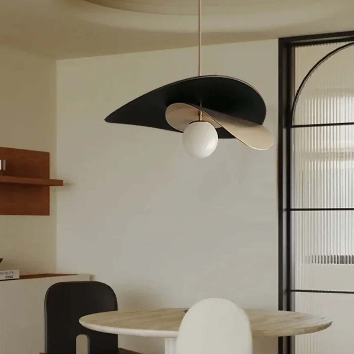 Suspension Épurée Métal Noir et Doré – Vimis