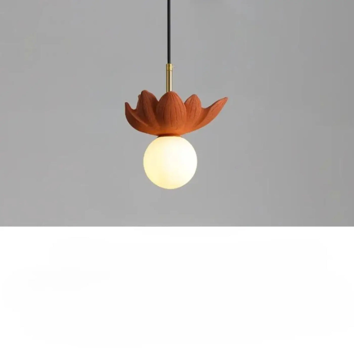 Suspension Florale à Globe Opalin – Fovan