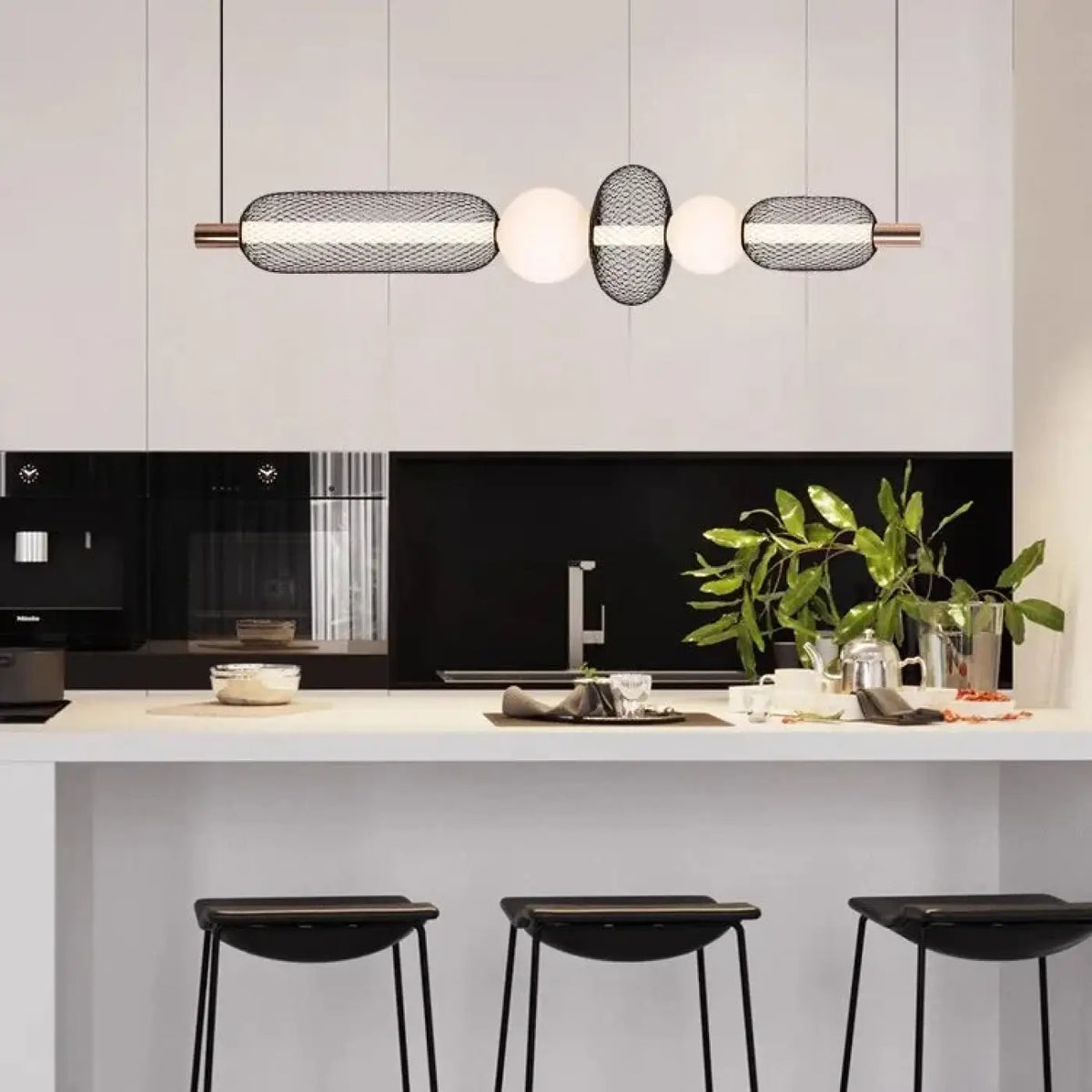 Suspension en Métal Maillé et Sphères – Trivane